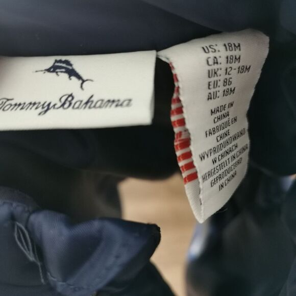 2/$30 Tommy Bahama vest size 18 m - Picture 4 of 4